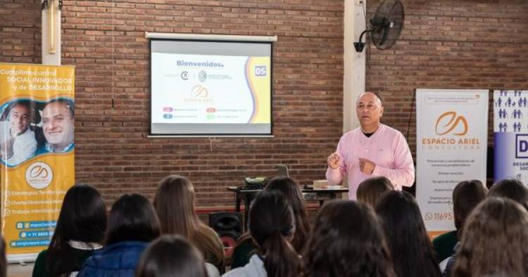 CHARLA DE SERGIO APPA (ESPACIO ARIEL)