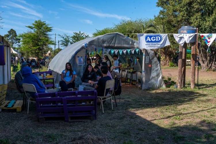 DIRECTORA DE EDUCACION MARINA FASANO EN INAUGURACION DE AGRO EXPONE