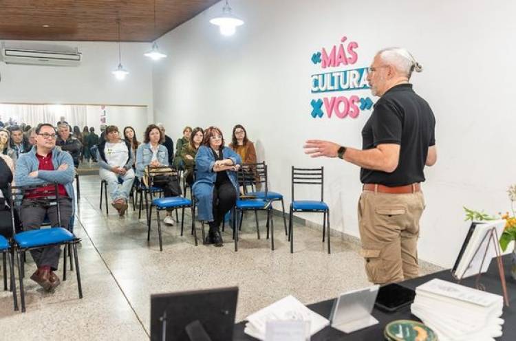 EL ESCRITOR MANUEL ABAD EN EL CIERRE DE LA FERIA DEL LIBRO- EXPOEDUC 2023