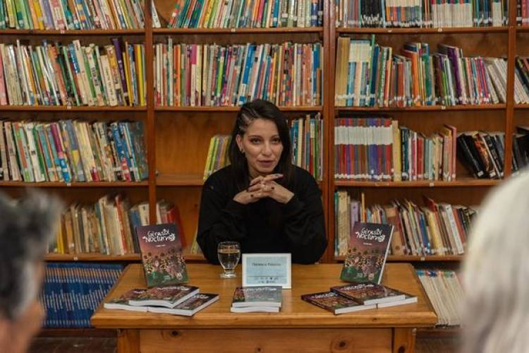 FLORENCIA PALACIOS EN LA FERIA DEL LIBRO 2023