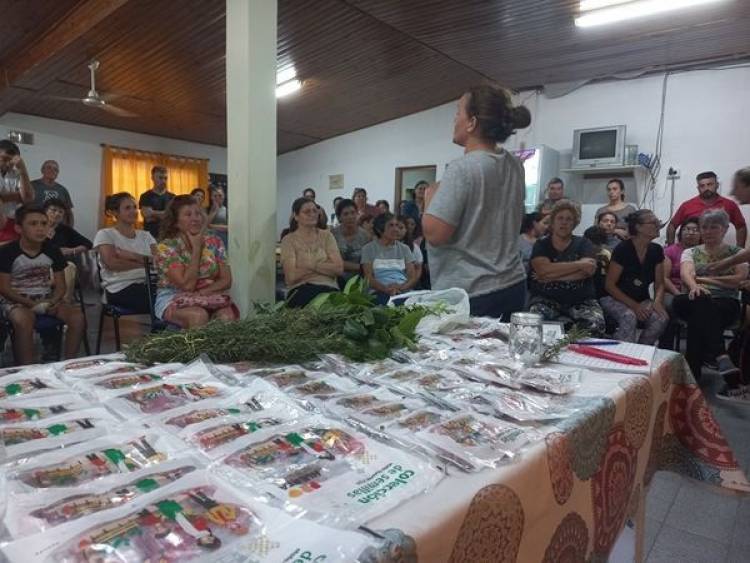 EXITOSA ENTREGA DE SEMILLAS