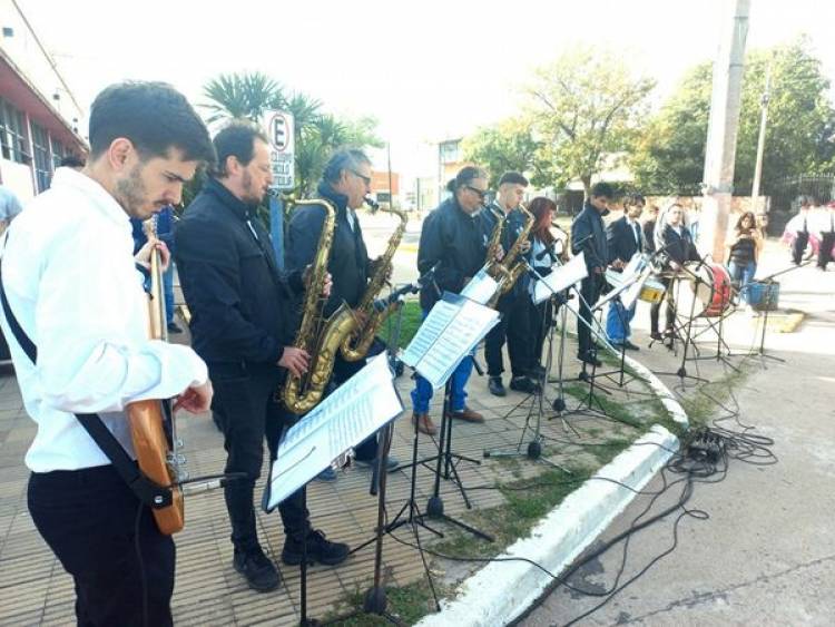 2 DE ABRIL-DIA DEL VETERANO Y DE LOS CAIDOS EN LA GUERRA DE MALVINAS