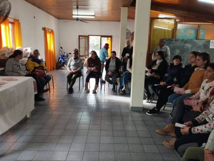 ENTREGA DE INSUMOS FEMENINOS