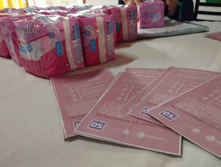ENTREGA DE INSUMOS FEMENINOS