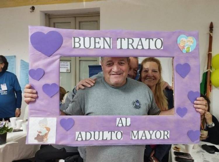 BUEN TRATO AL ADULTO MAYOR