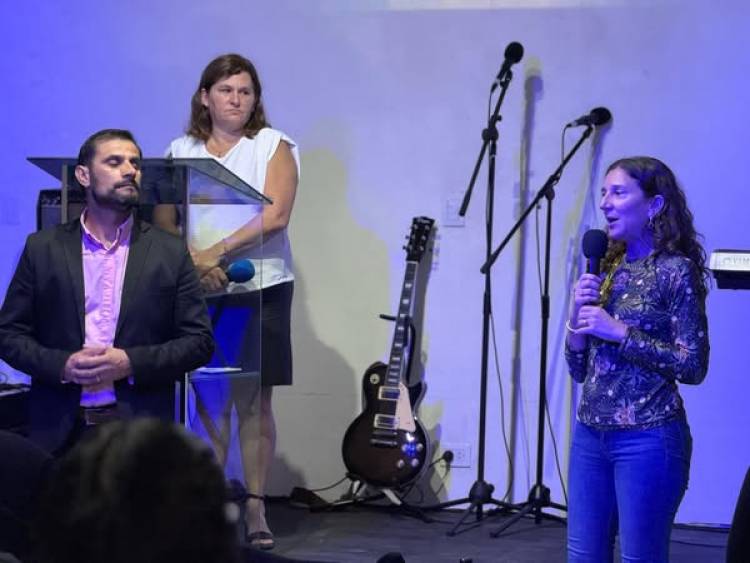 LETICIA DI GREGORIO EN DEPARTAMENTO GENERAL LOPEZ
