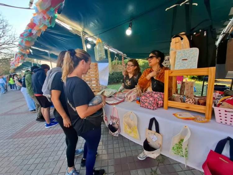CERRAMOS EL FIN DE SEMANA CON FERIA