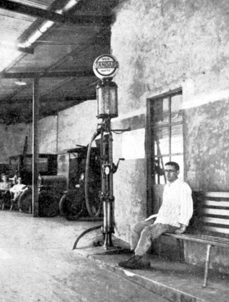 30 DE MAYO: MUSEO RUFINO...