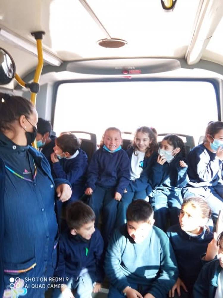 VISITA DE ALUMNOS DE 2| GRADO EN LA PLANTA