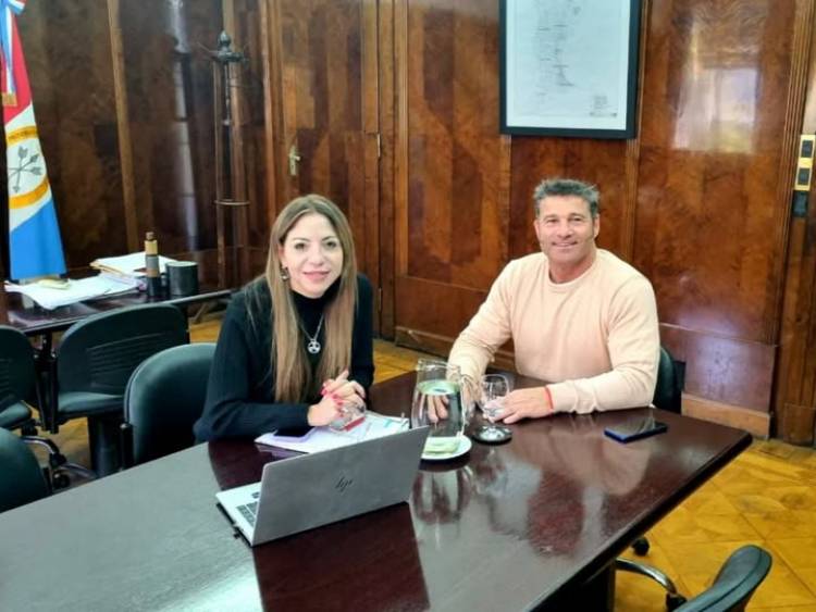 INTENDENTE NATALIO LATTANZI REUNIDO CON PRESIDENTE DE EPE