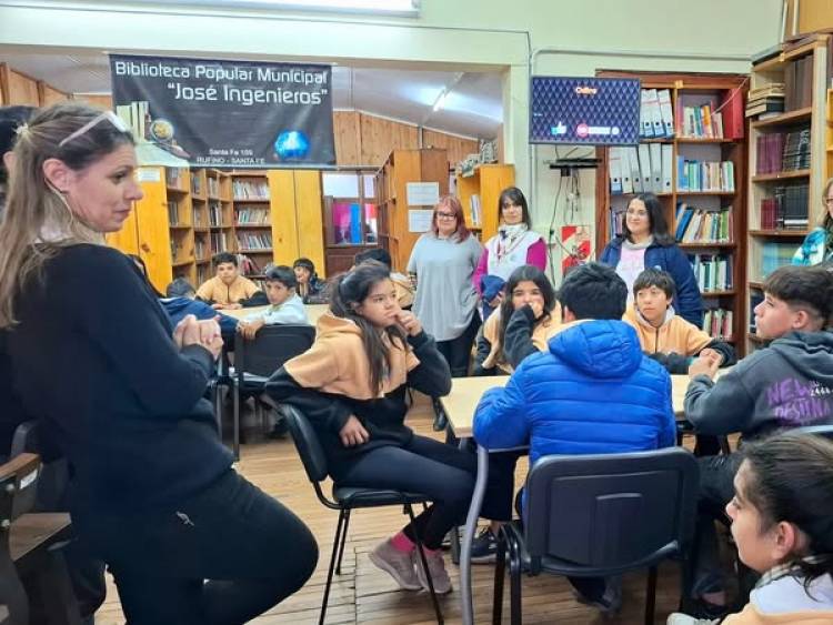 VISITA A LA BIBLIOTECA Y EL CENTRO CULTURAL