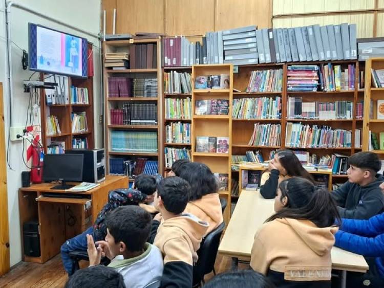 VISITA A LA BIBLIOTECA Y EL CENTRO CULTURAL