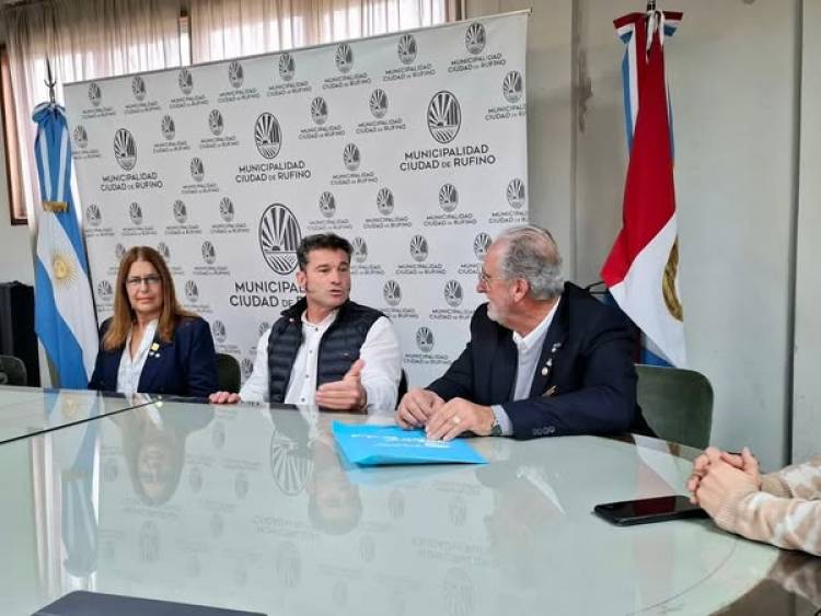 VISITA DEL GOBERNADOR DEL ROTARY CLUB