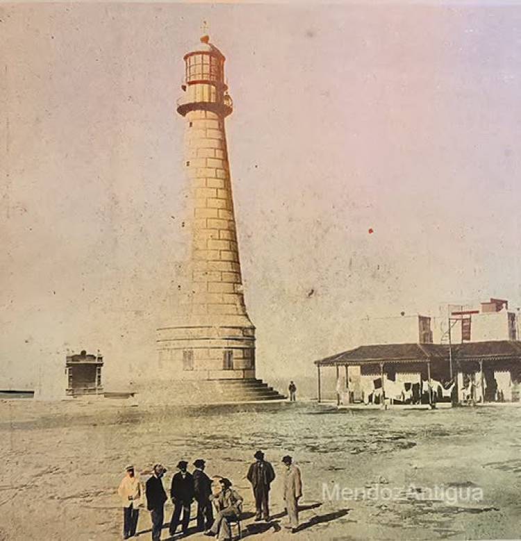 FARO DE PUNTA MOGOTES