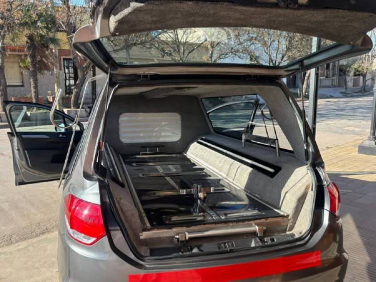 CELR: LA COOPERATIVA DE RUFINO ADQUIRIO UN NUEVO COCHE FUNEBRE PARA LOS ASOCIADOS