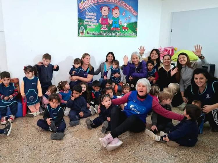 FESTEJAMOS EL DIA DEL NIÑO EN LA GUARDE DEL CAF
