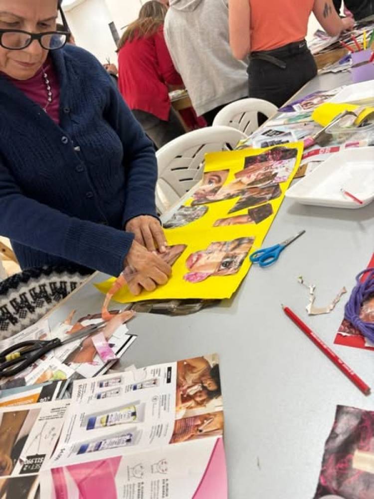 ENCUENTRO DE MUJERES EN PUNTO VIOLETA