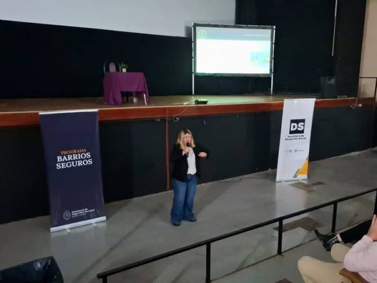 INICIO EL CICLO DE CHARLAS DE "BARRIO SEGURO"