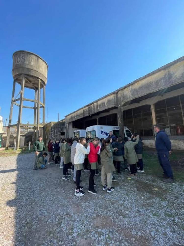 LA ESCUELA 6031 NOS VISITO EN EL CENTRO DE DISTRIBUCION DE LA COOPERATIVA