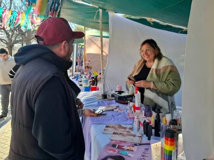 DOMINGO DE FERIA EN LA PLAZA