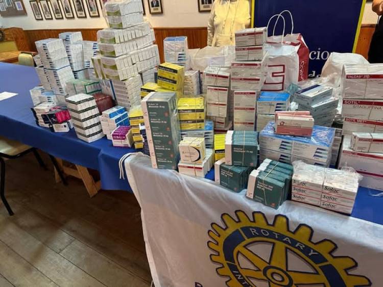 ROTARY RUFINO: MEDICAMENTOS