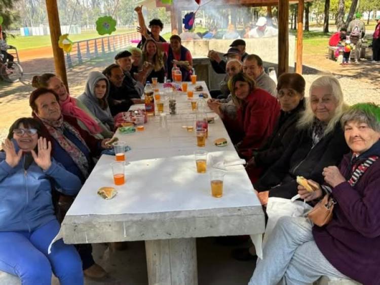 FESTEJAMOS LA PRIMAVERA