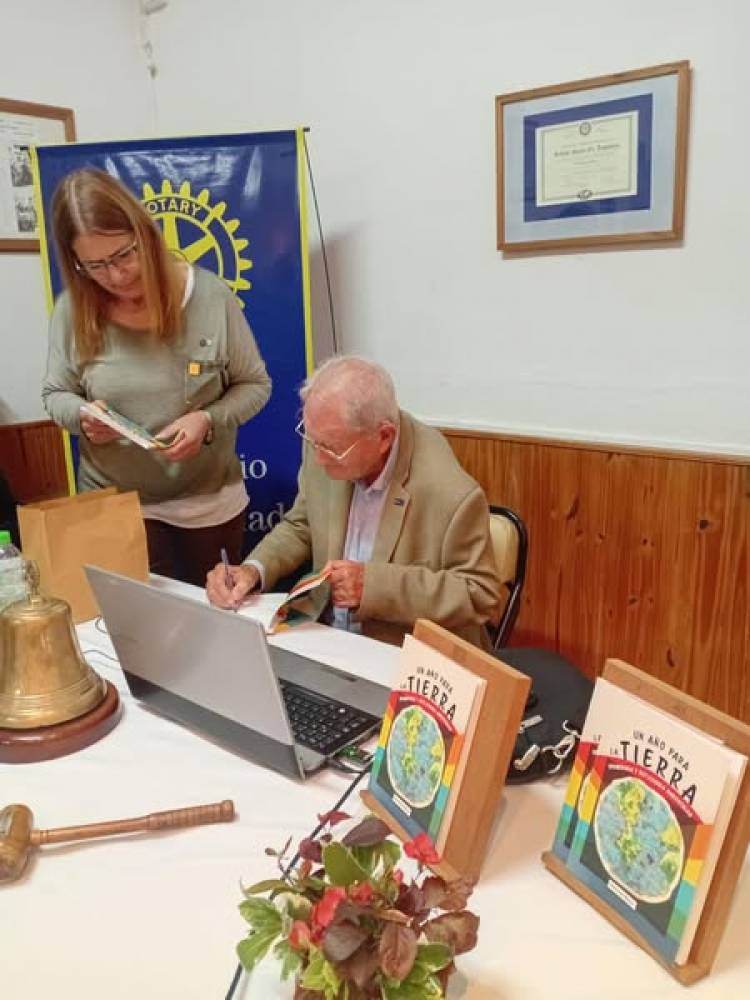 ROTARY CLUB RUFINO