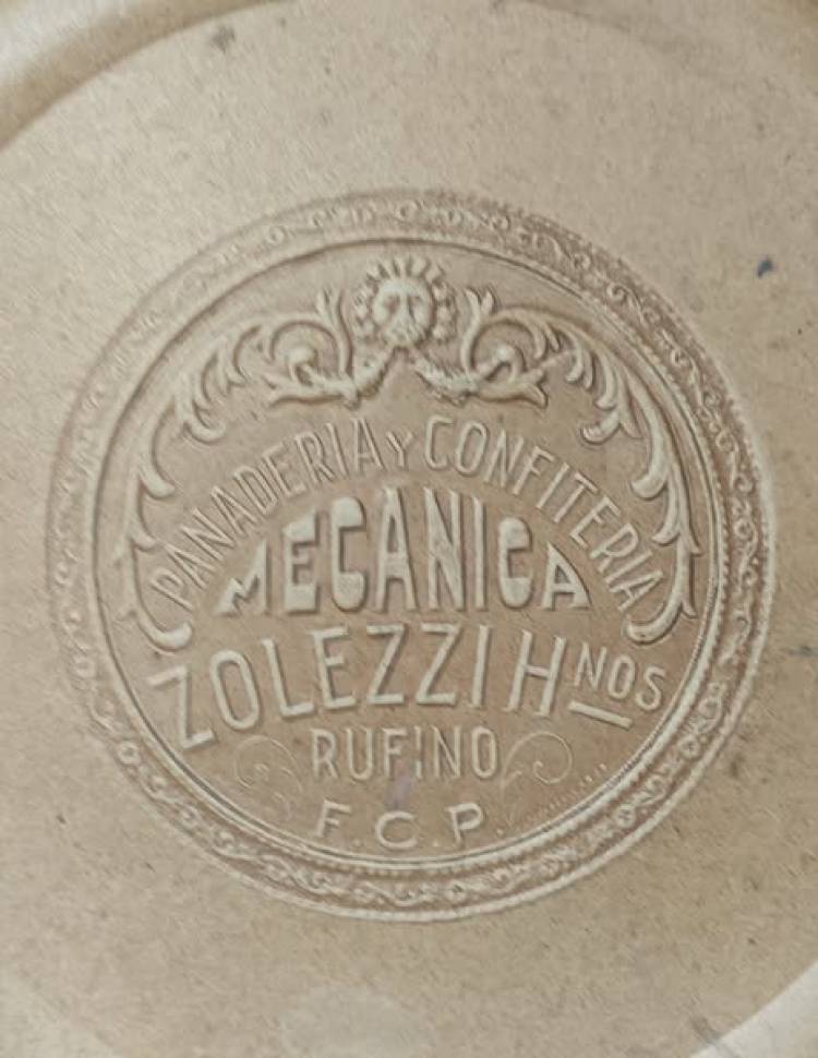 MUSEO RUFINO: PANADERIA Y CONFITERIA ZOLEZZI