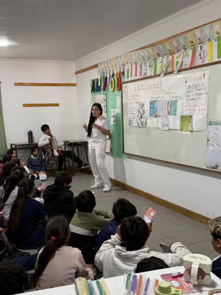 SAMCO RUFINO: LA SALUD VA A  LA ESCUELA