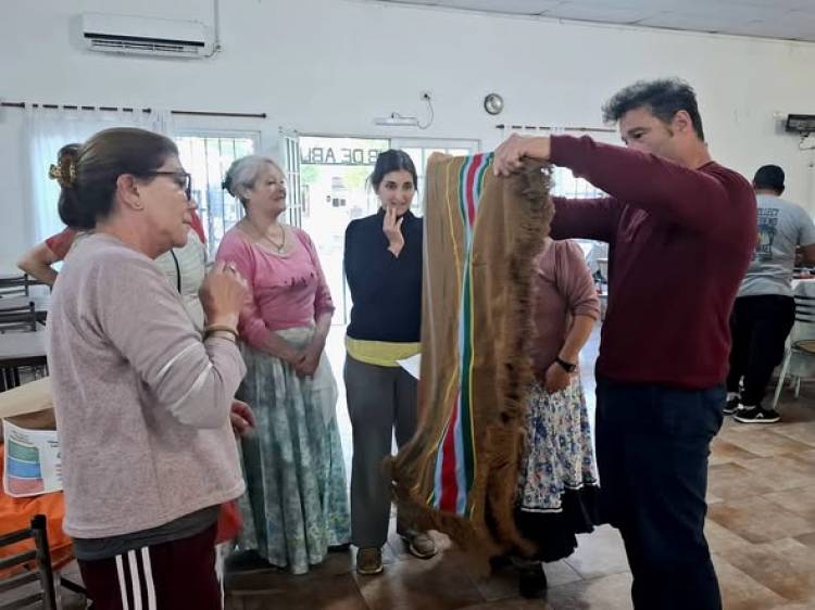 EL BALLET "DEJANDO HUELLAS" VIAJAN A TANTI