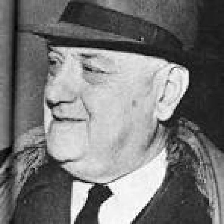 31 DE OCTUBRE DE 1934: ANTONIO LIBERTI FIRMA DOCUMENTOS...