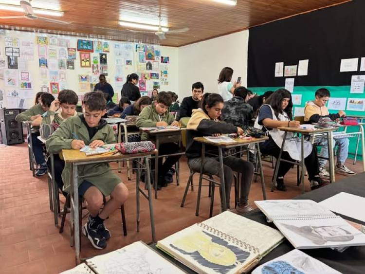 CONCURSO DE DIBUJA EN 2070