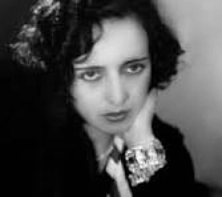 5 DE NOVIEMBRE DE 1904: NACE SOFIA BOZAN