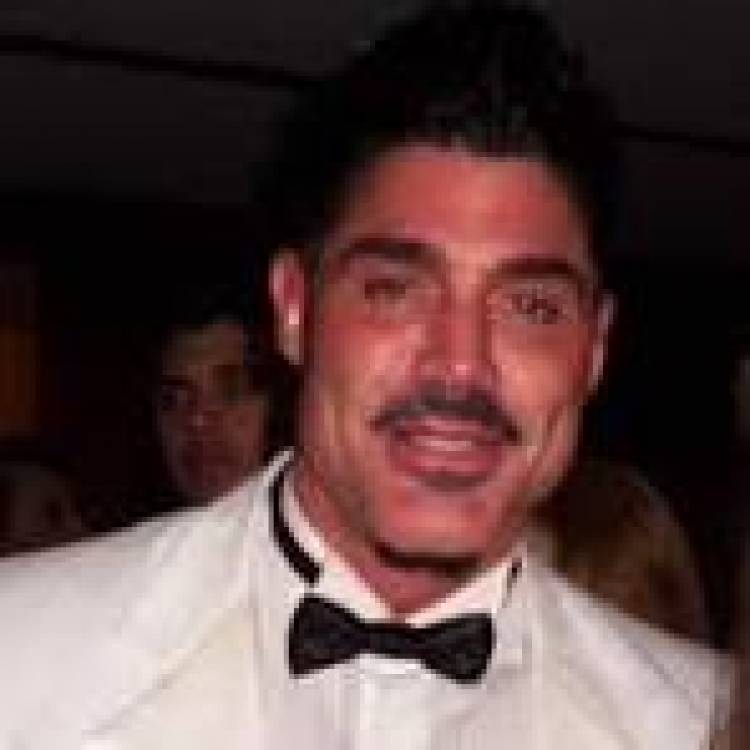 5 DE NOVIEMBRE DE 1968 NACE RICARDO FORT