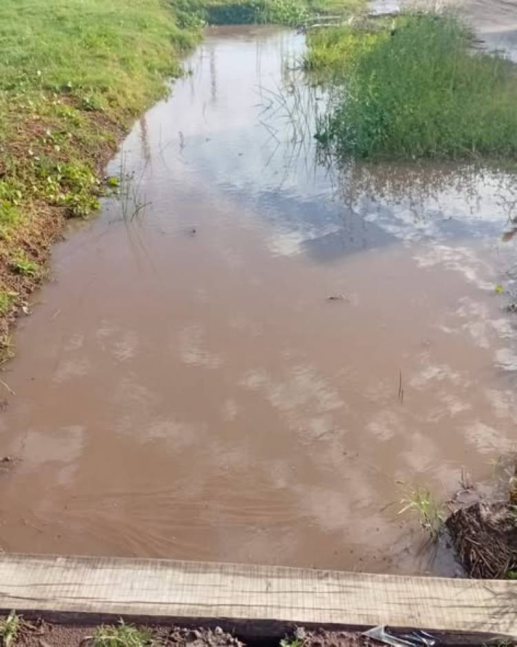 EL AGUA SE RETIRA CON NORMALIDAD DE LA CIUDAD