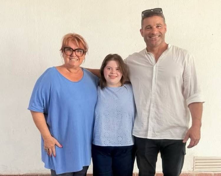 VICKY SE SUMA AL EQUIPO